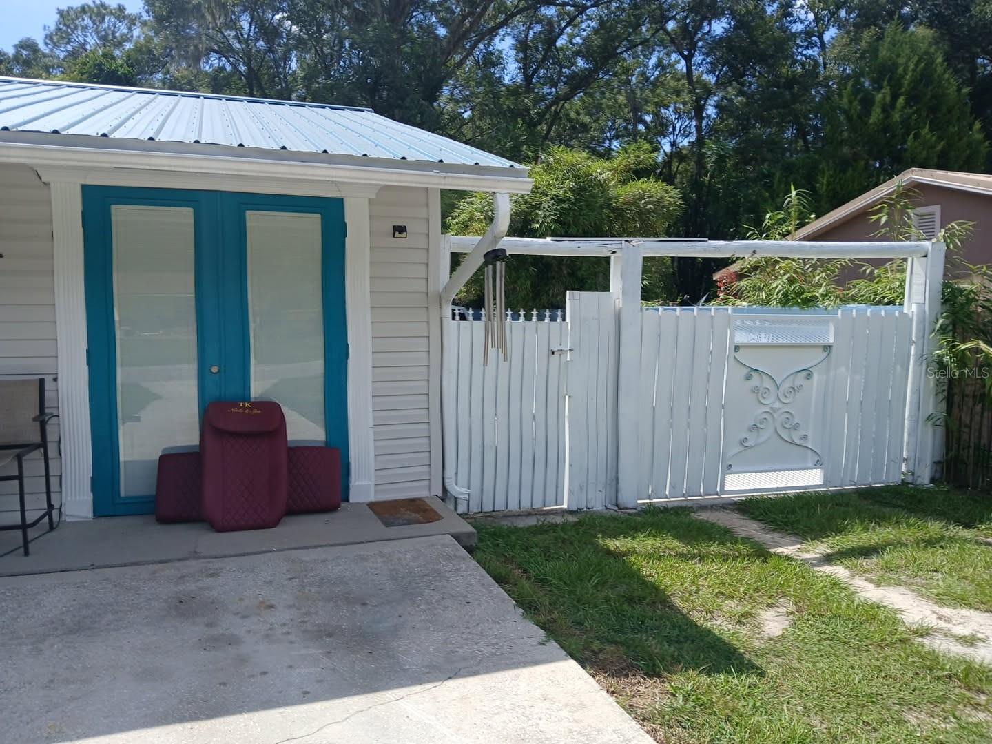 FAIRFAX HILLS - Residential