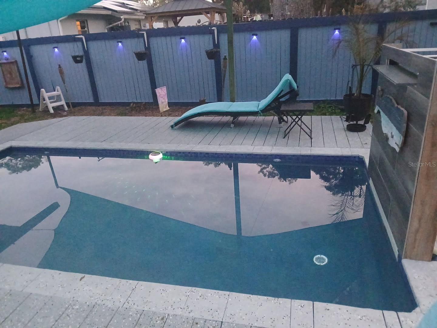 FAIRFAX HILLS - Residential