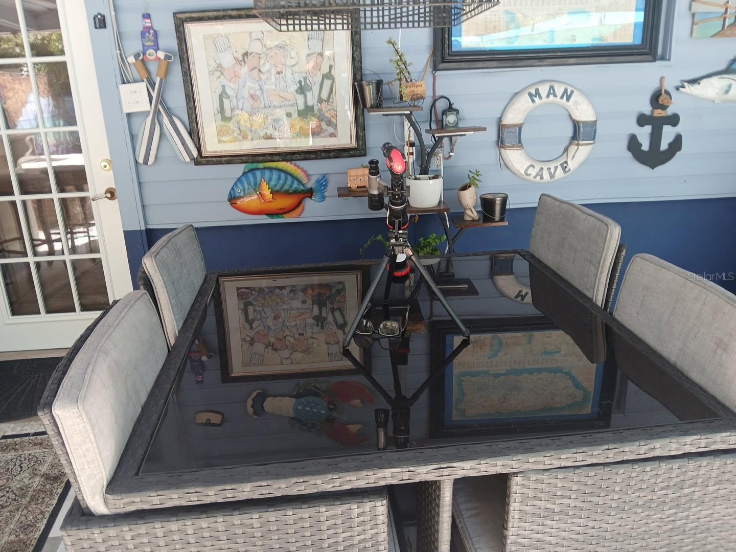 FAIRFAX HILLS - Residential