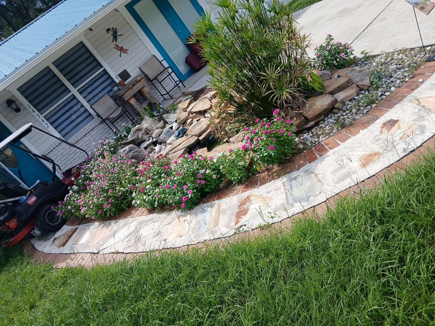 FAIRFAX HILLS - Residential