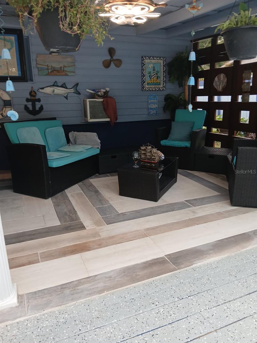 FAIRFAX HILLS - Residential