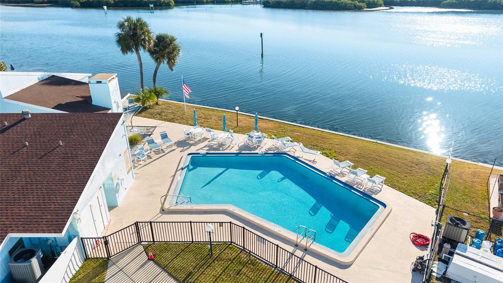 WINDRUSH COVE PH 1 CONDO - Residential