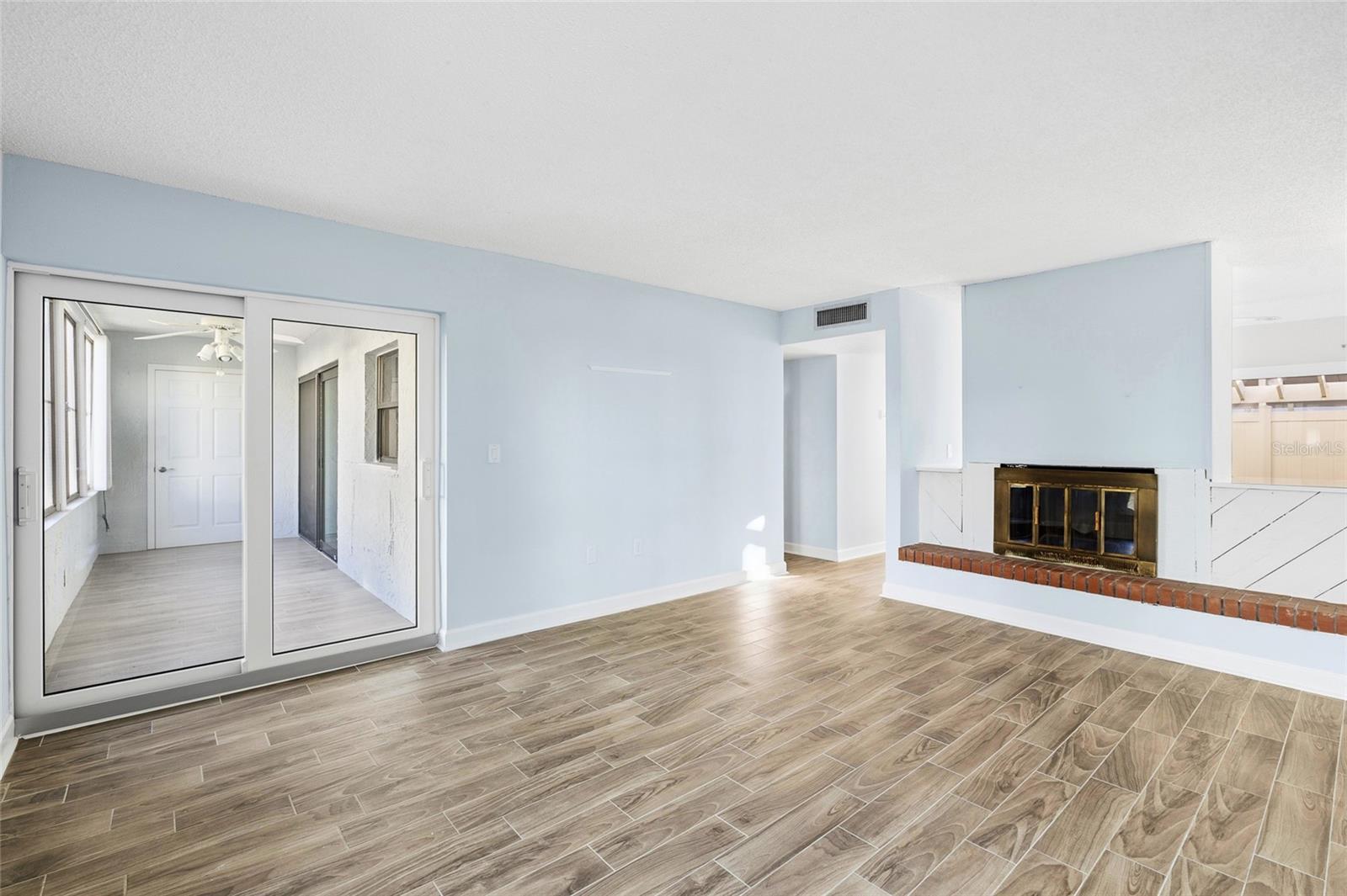 WINDRUSH COVE PH 1 CONDO - Residential