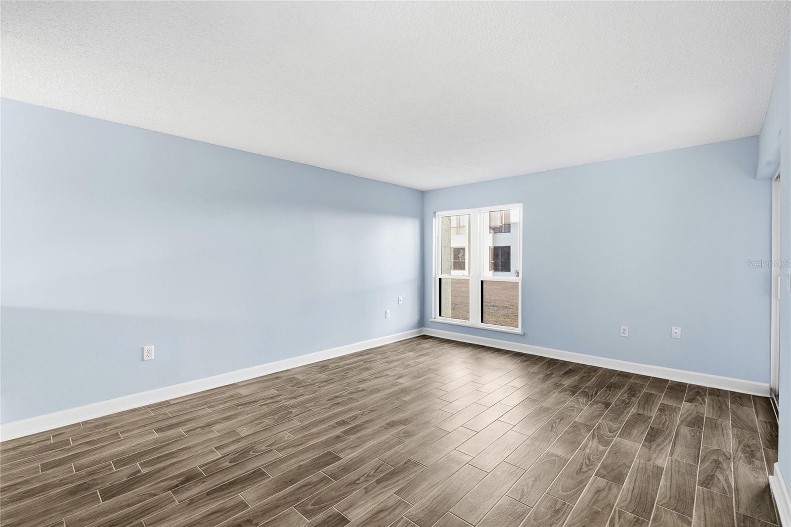 WINDRUSH COVE PH 1 CONDO - Residential