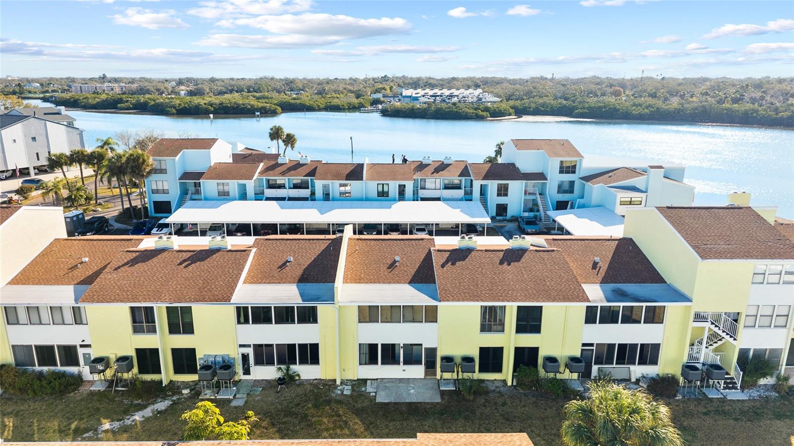 WINDRUSH COVE PH 1 CONDO - Residential