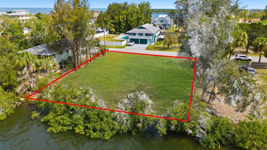 Photo of 6646 Seaview Boulevard, Hudson, FL 34667 (MLS # TB8504993)