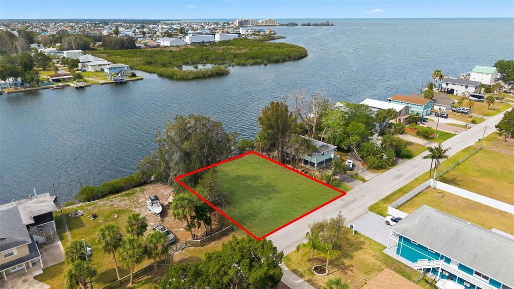 Photo of 6646 Seaview Boulevard, Hudson, FL 34667 (MLS # TB8504993)
