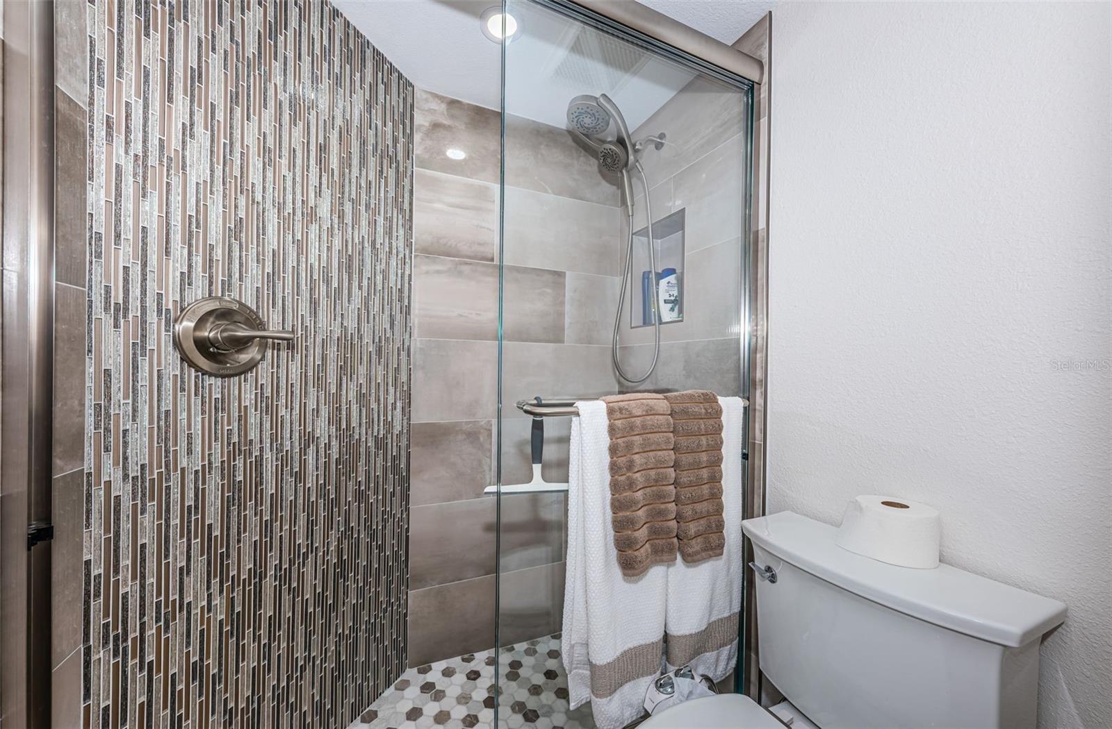 LA PUERTA DEL SOL CONDO - Residential