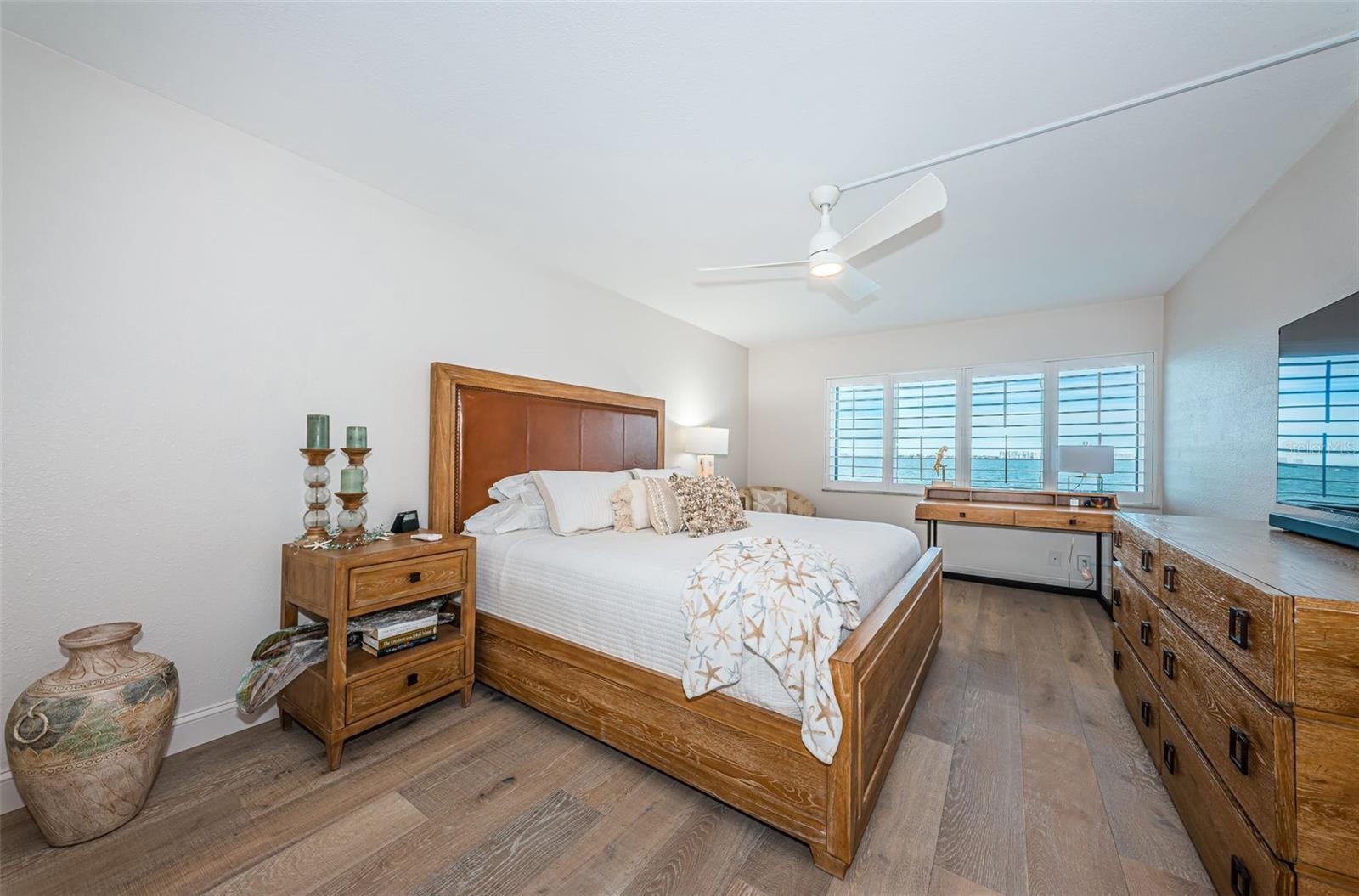 LA PUERTA DEL SOL CONDO - Residential