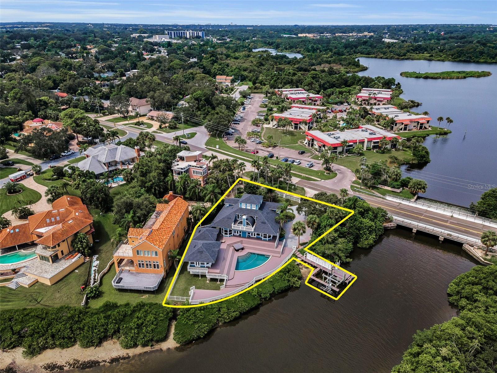 SAFETY HARBOR - Residential