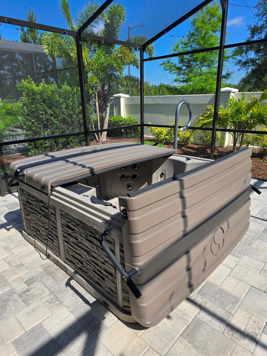 6129 CITRUS GROVE COURT