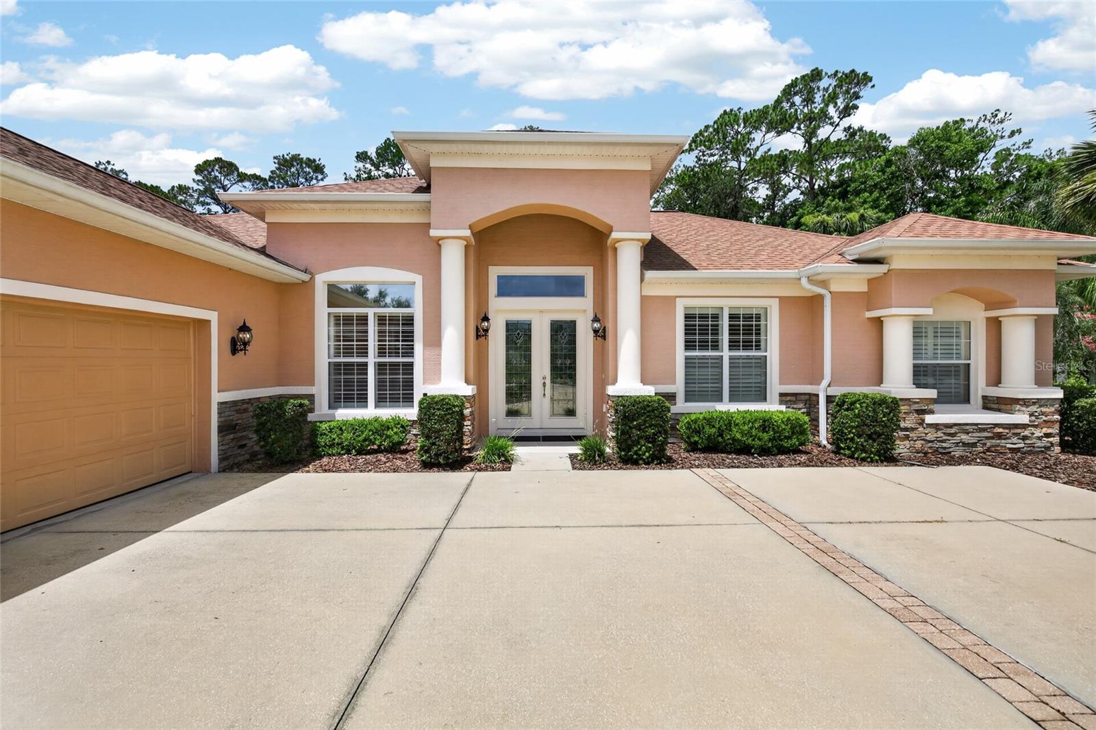 6 SCARLET OAK CIRCLE