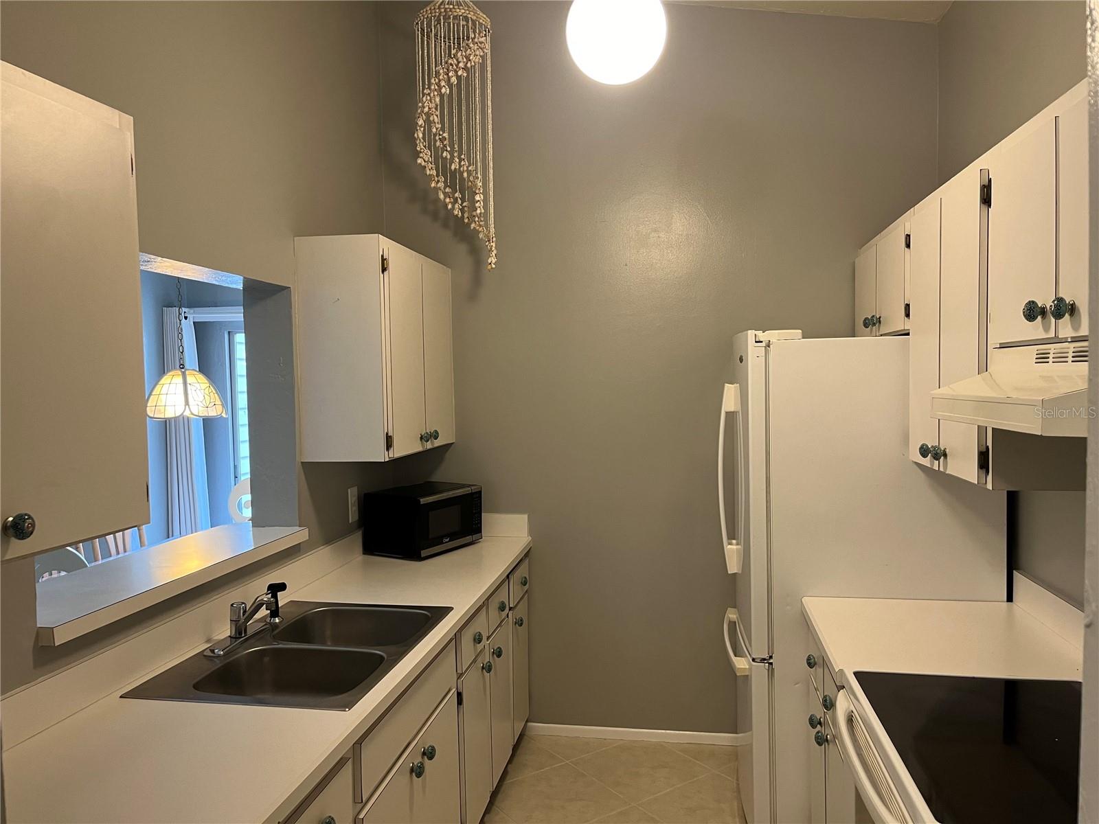BIRD BAY VILLAGE - Residential Lease