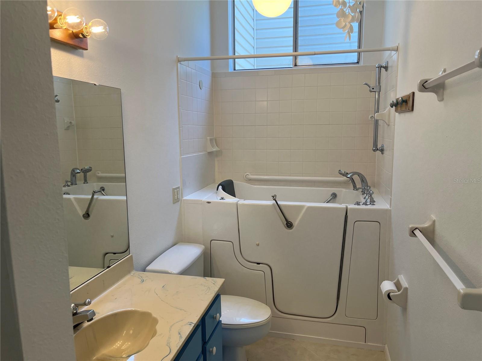 BIRD BAY VILLAGE - Residential Lease