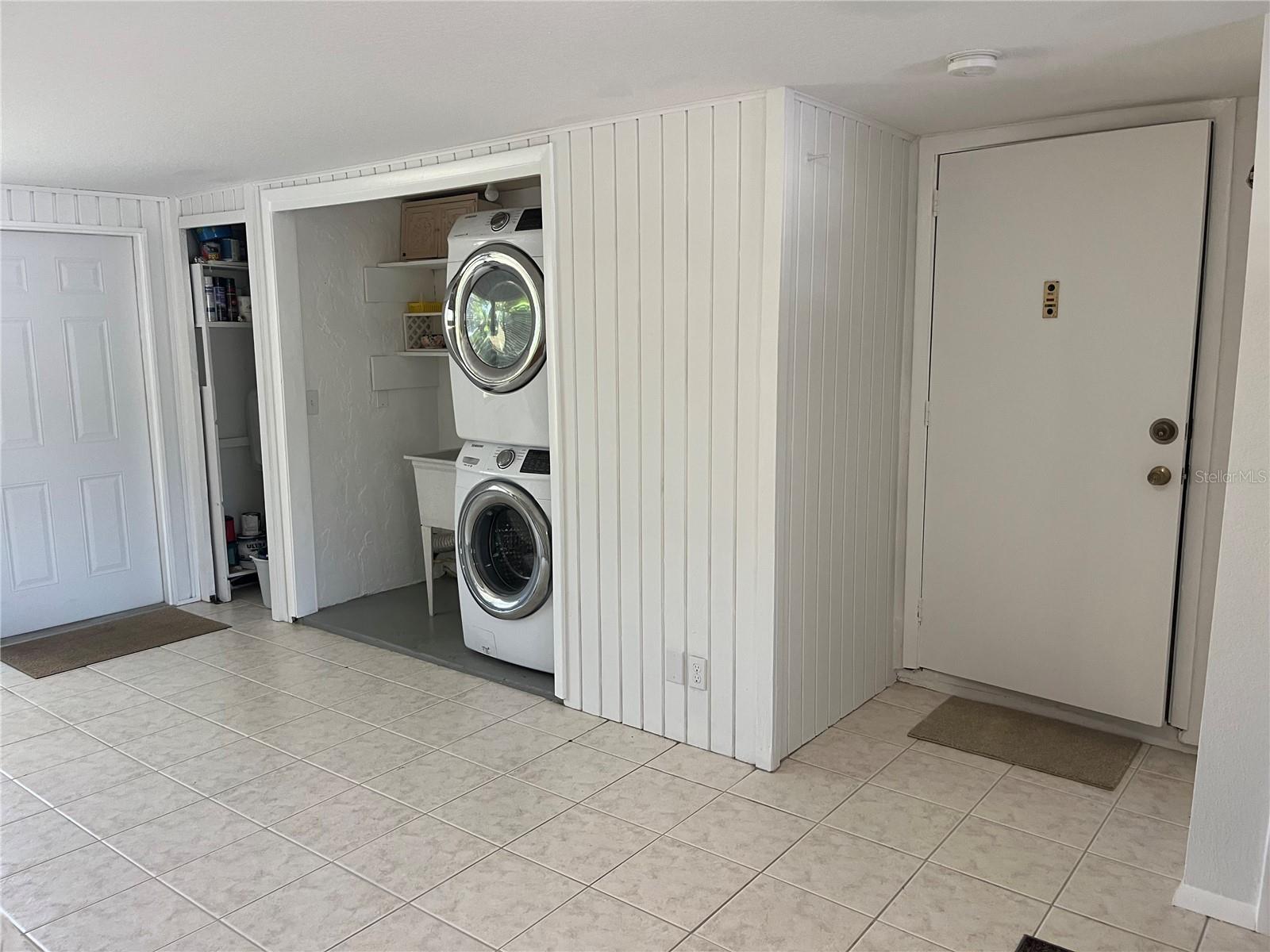 BIRD BAY VILLAGE - Residential Lease