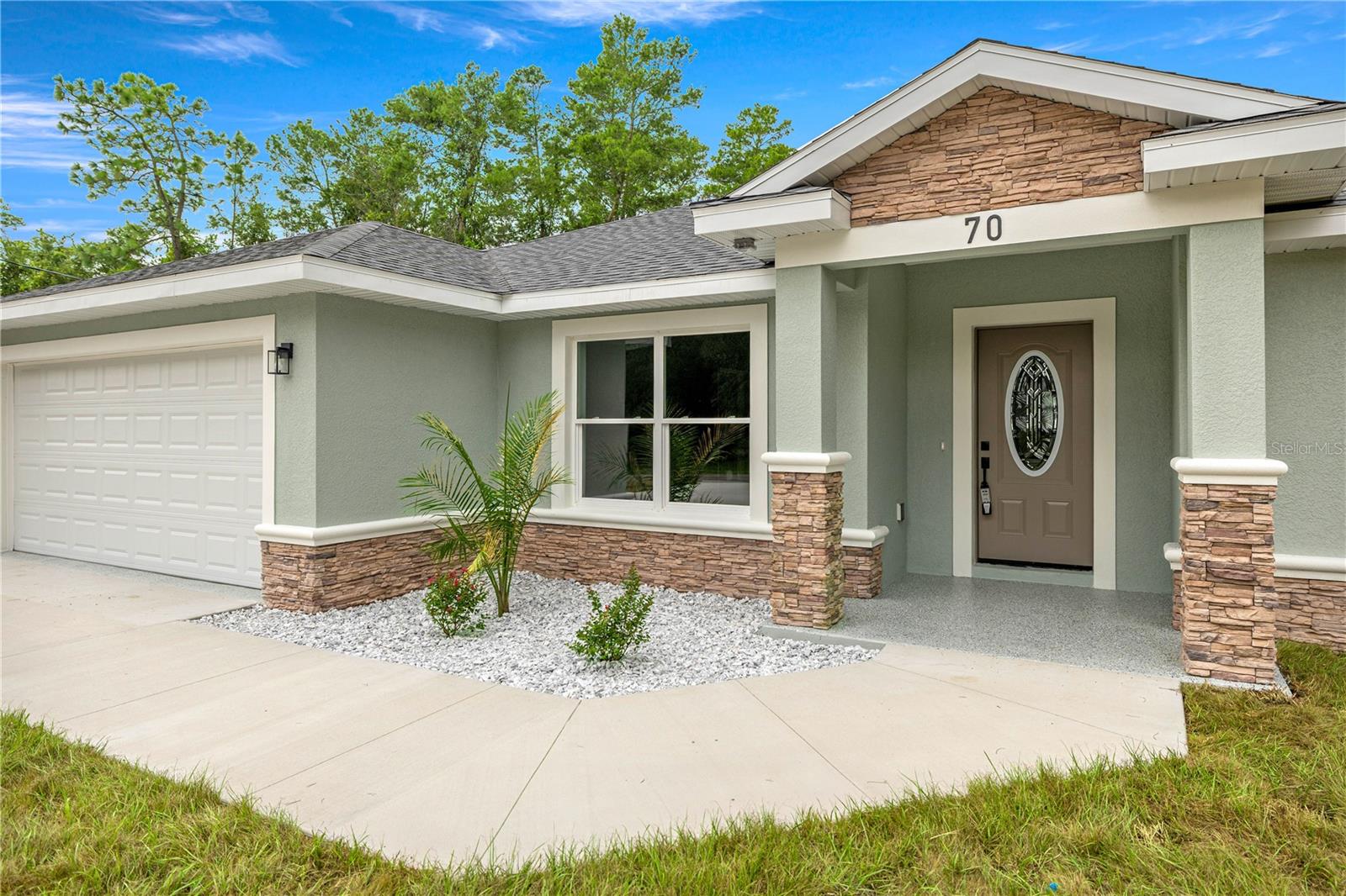 This new construction 3-bedroom, 2-bath home offers a modern open-concept floor plan with gorgeous stonework on the front elevation, creating instant curb appeal. Inside, you’ll love the spacious living area for family conversations, and modern finishes throughout.
The master suite features a tray ceiling, a walk-in closet, and a spa-like bathroom with a sleek walk-in shower and relaxing rain shower head. Step outside to the back patio and enjoy the privacy of a fully fenced backyard, perfect for outdoor gatherings or quiet evenings at home.
Additional features include a 2-car garage and brand-new vinyl fencing for low-maintenance living.