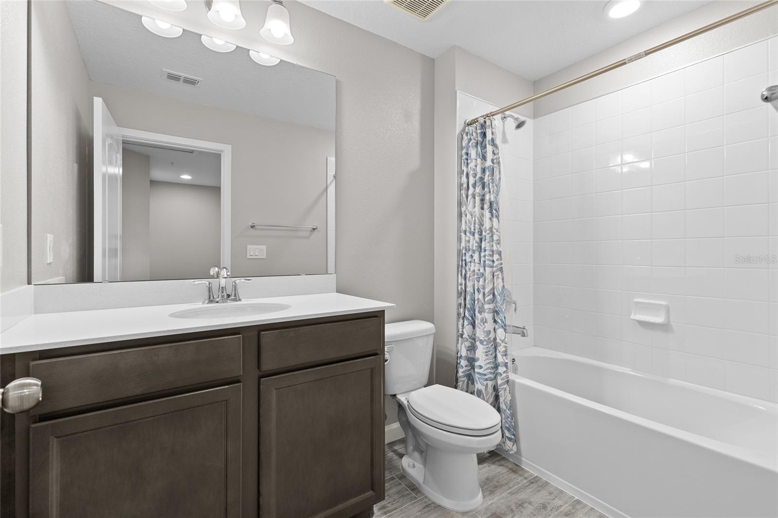 HIDDEN LAKE RESERVE - Residential