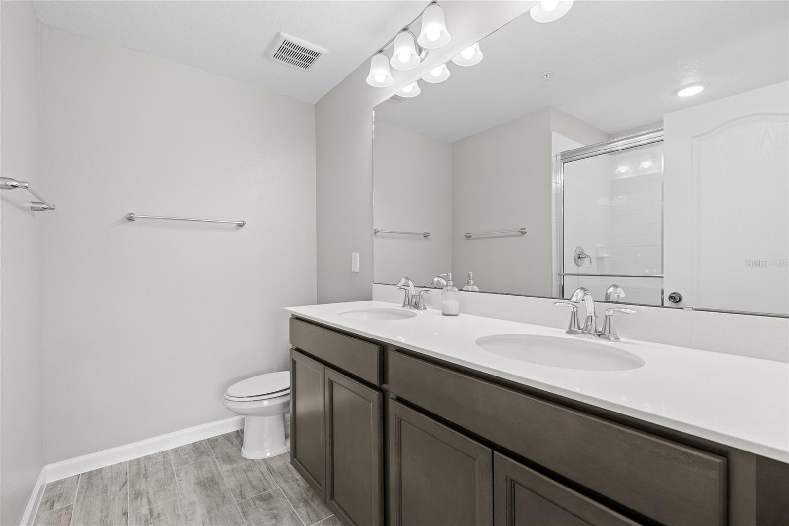 HIDDEN LAKE RESERVE - Residential