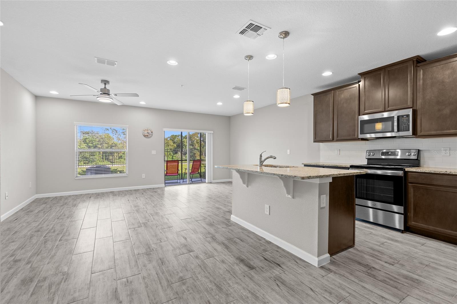 HIDDEN LAKE RESERVE - Residential