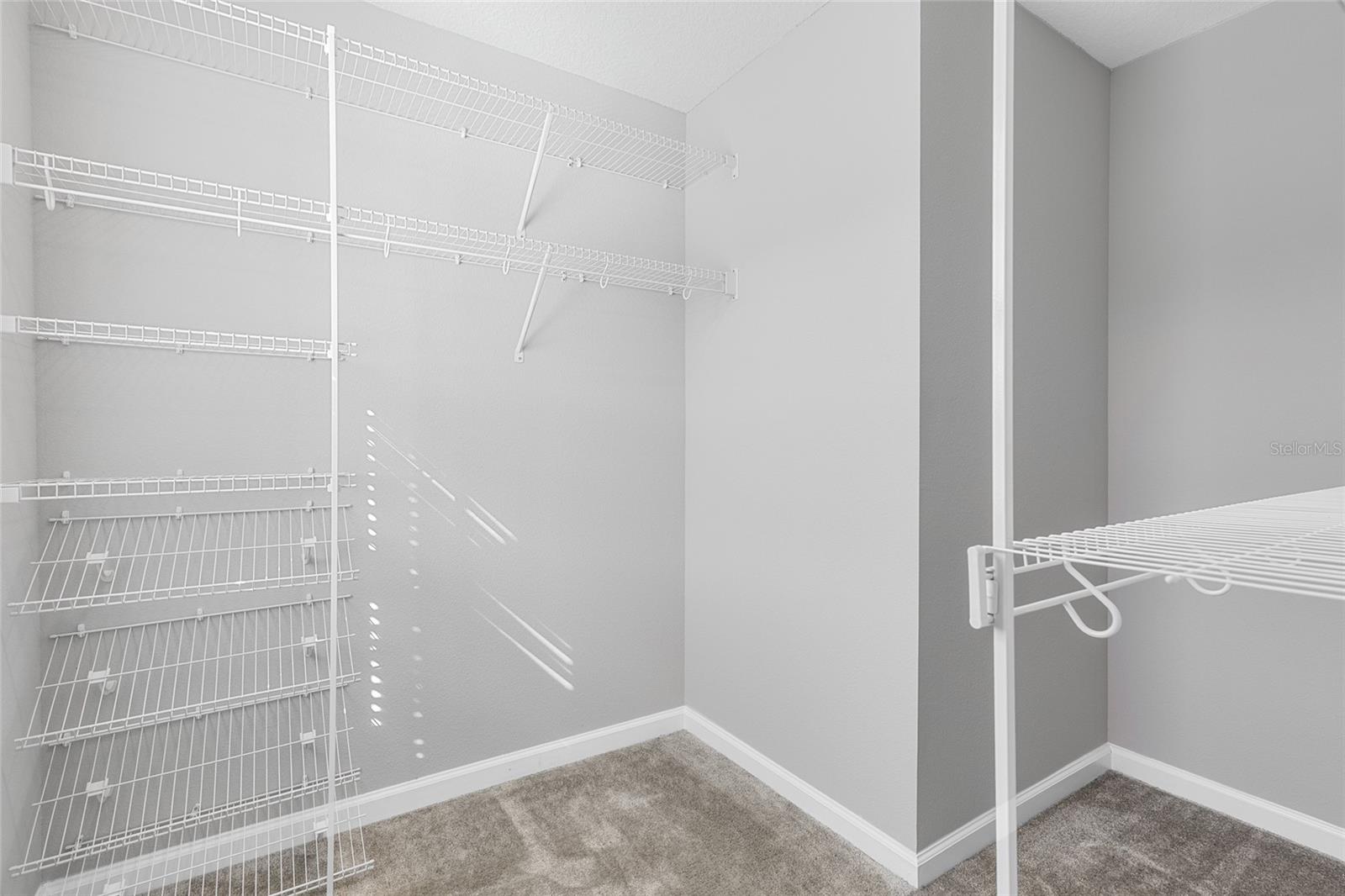 HIDDEN LAKE RESERVE - Residential