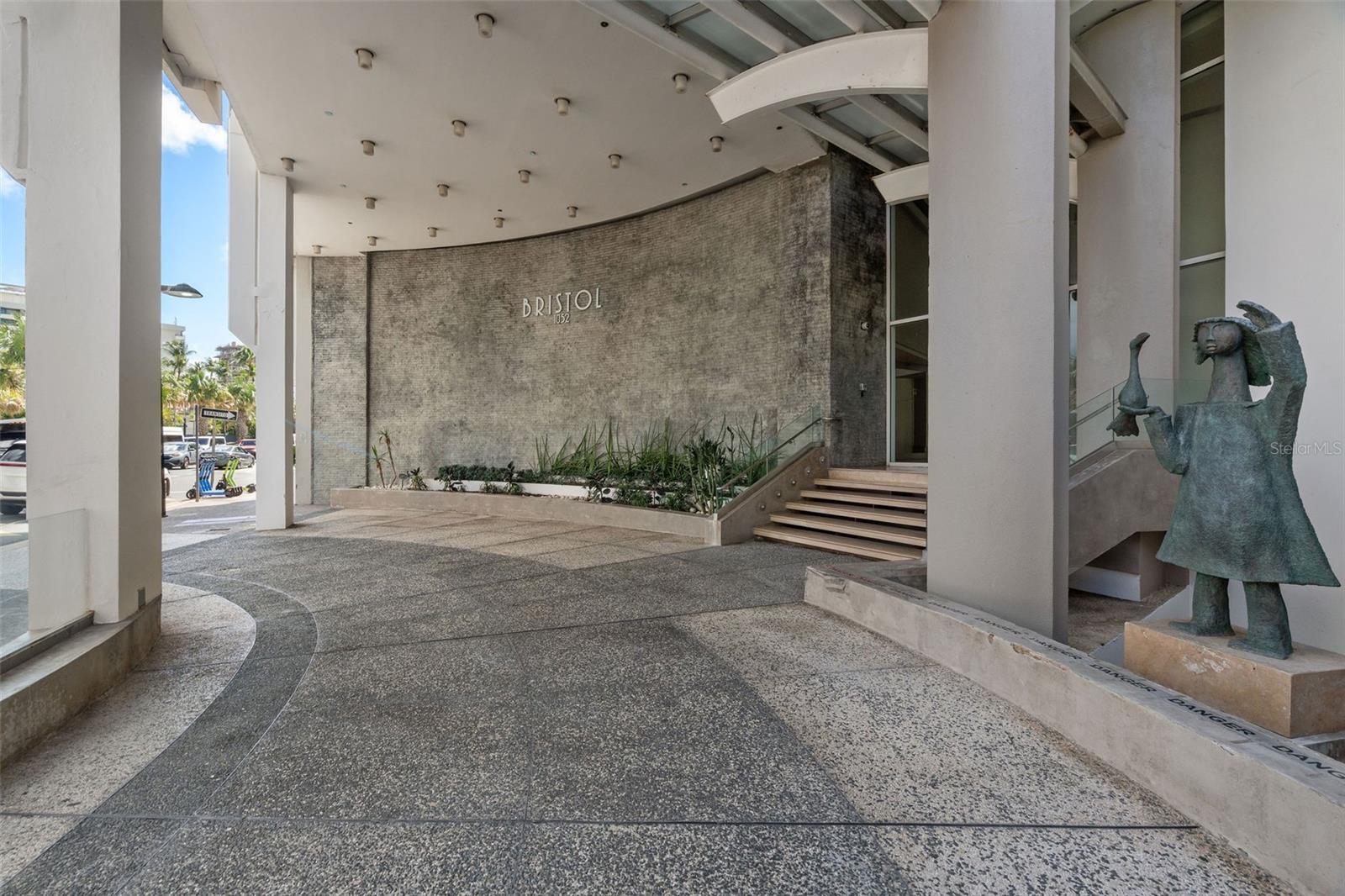 BRISTOL CONDOMINIUM - Residential