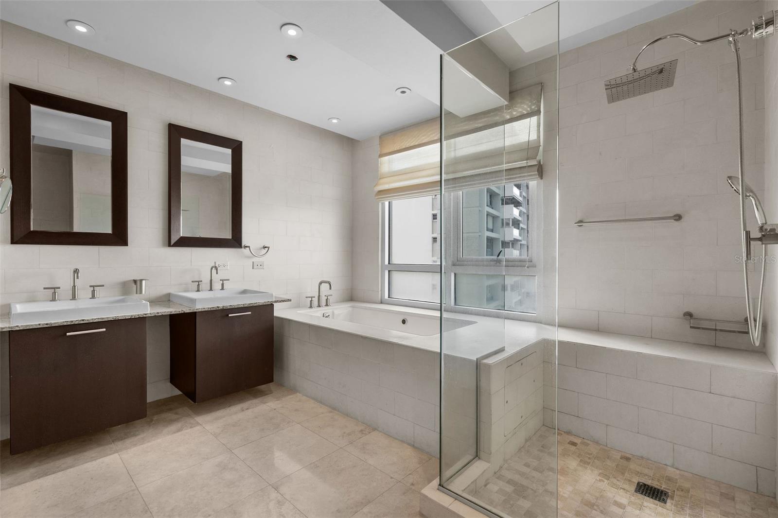 BRISTOL CONDOMINIUM - Residential