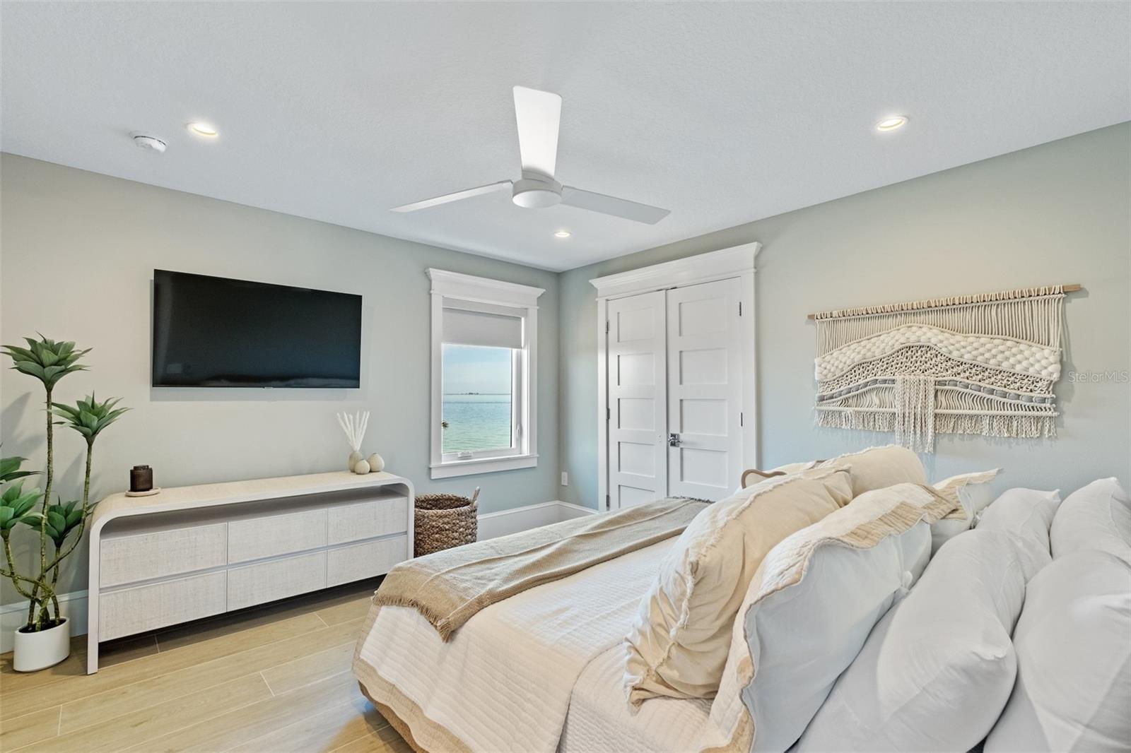 SHORE ACRES - Residential