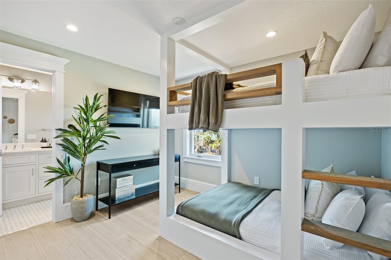 SHORE ACRES - Residential