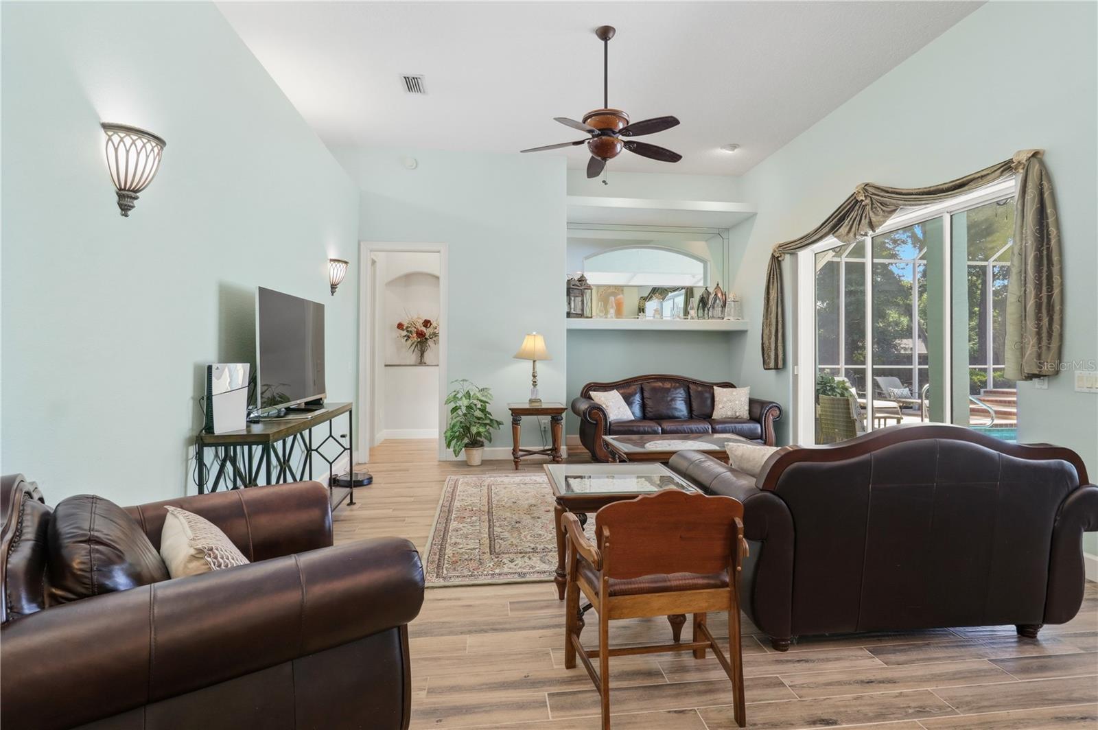 ROSEWOODS - Residential