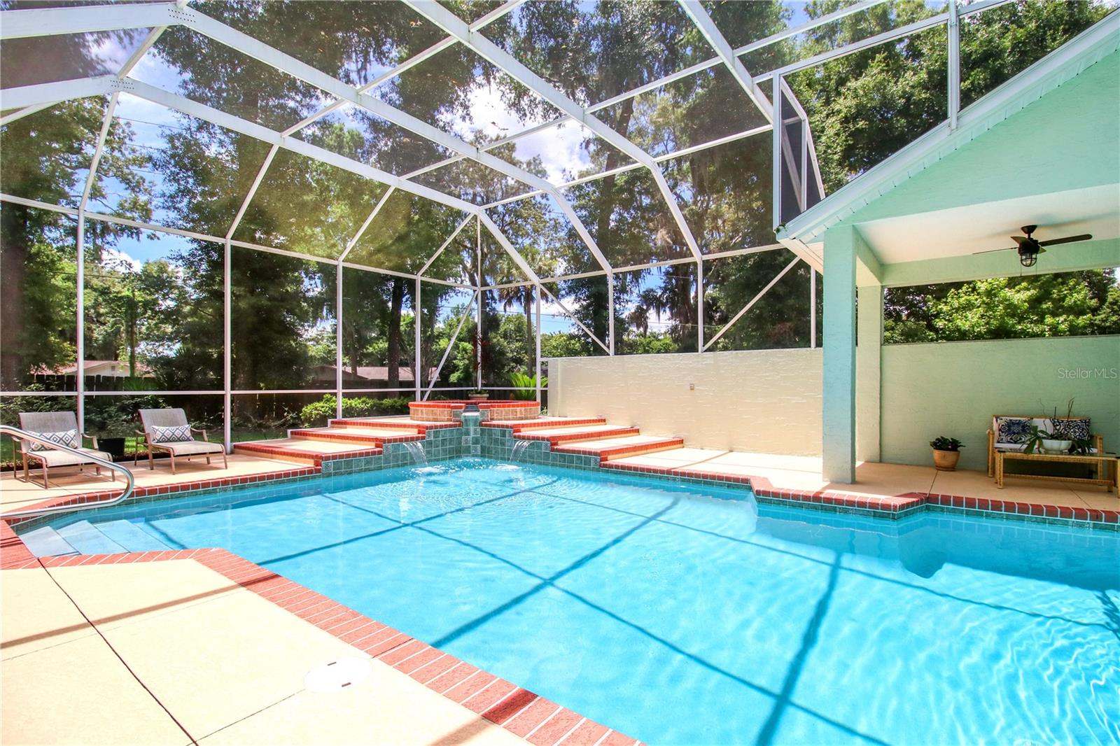 ROSEWOODS - Residential