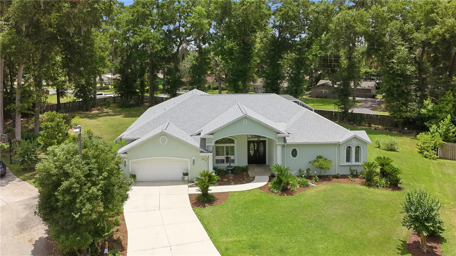 ROSEWOODS - Residential