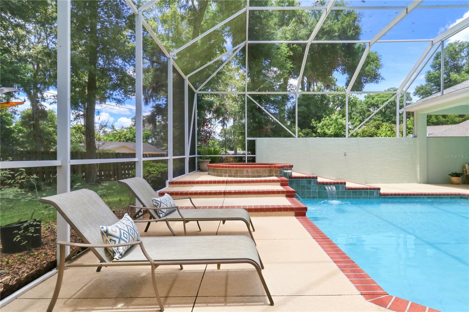 ROSEWOODS - Residential
