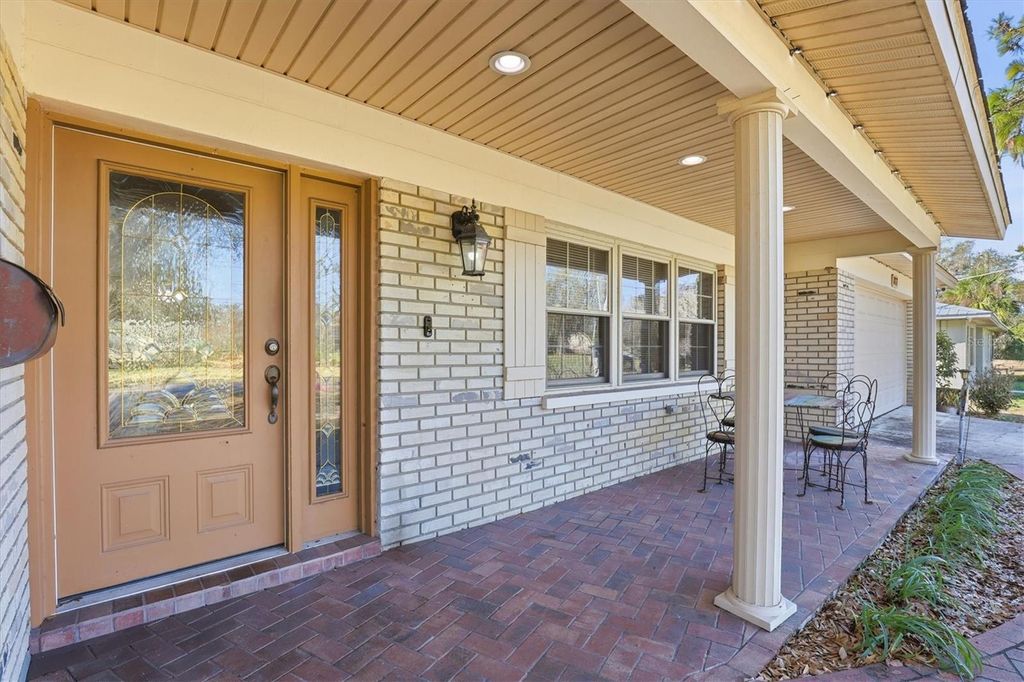 Photo of 807 W Russell Drive, Plant City, FL 33563 (MLS # TB8481691)