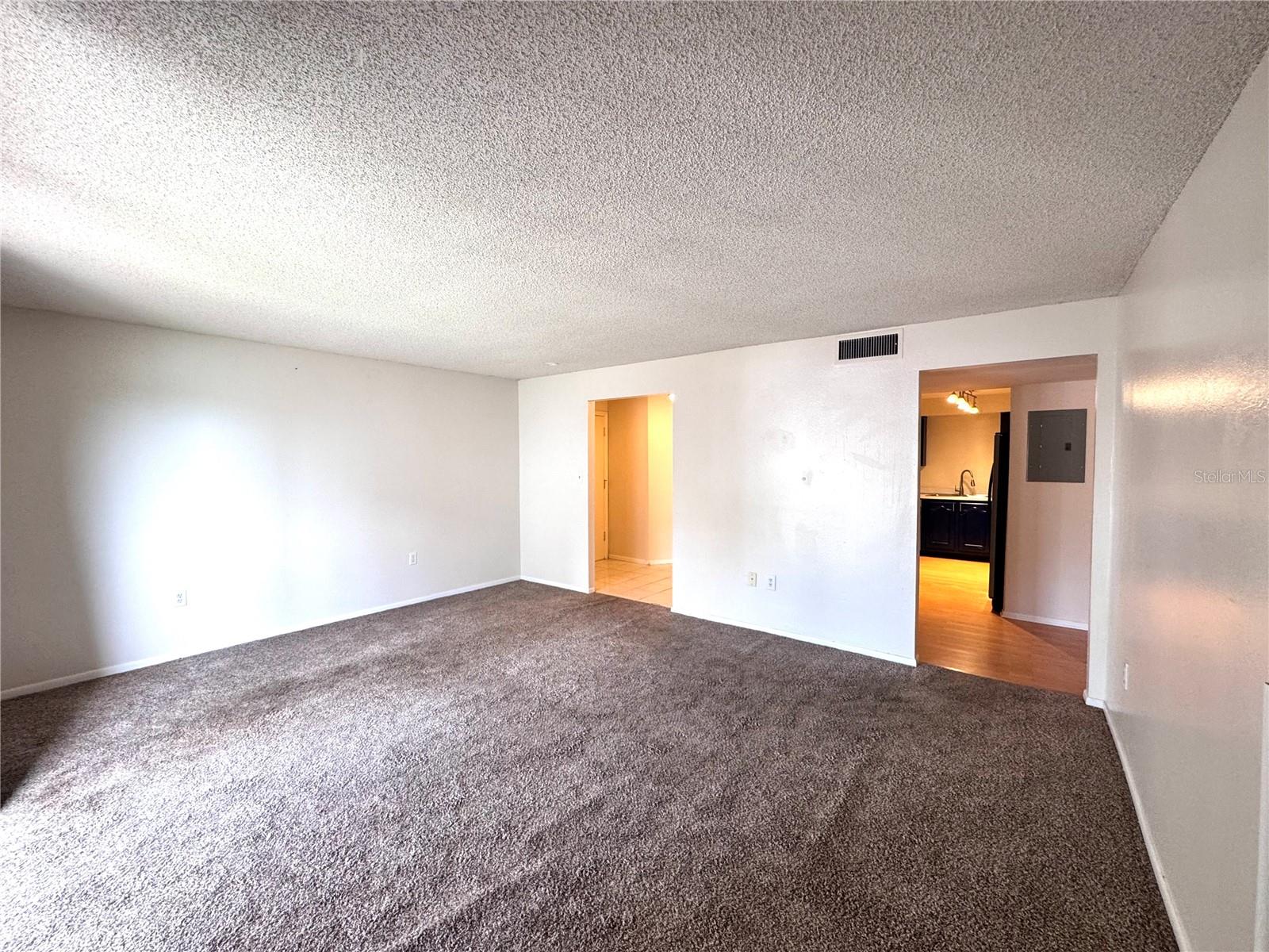 ROYAL ARMS CONDO - Residential Lease