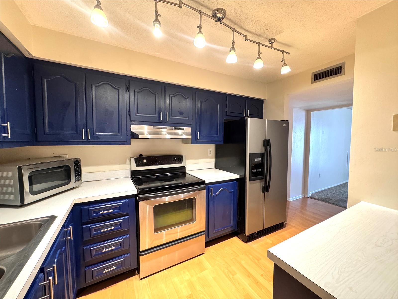 ROYAL ARMS CONDO - Residential Lease