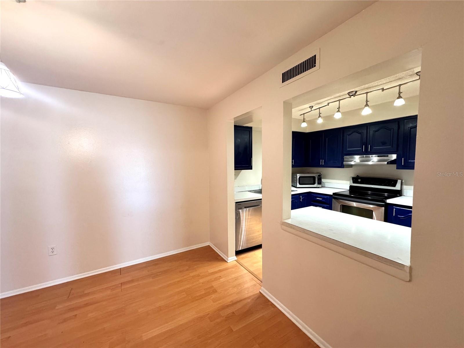 ROYAL ARMS CONDO - Residential Lease