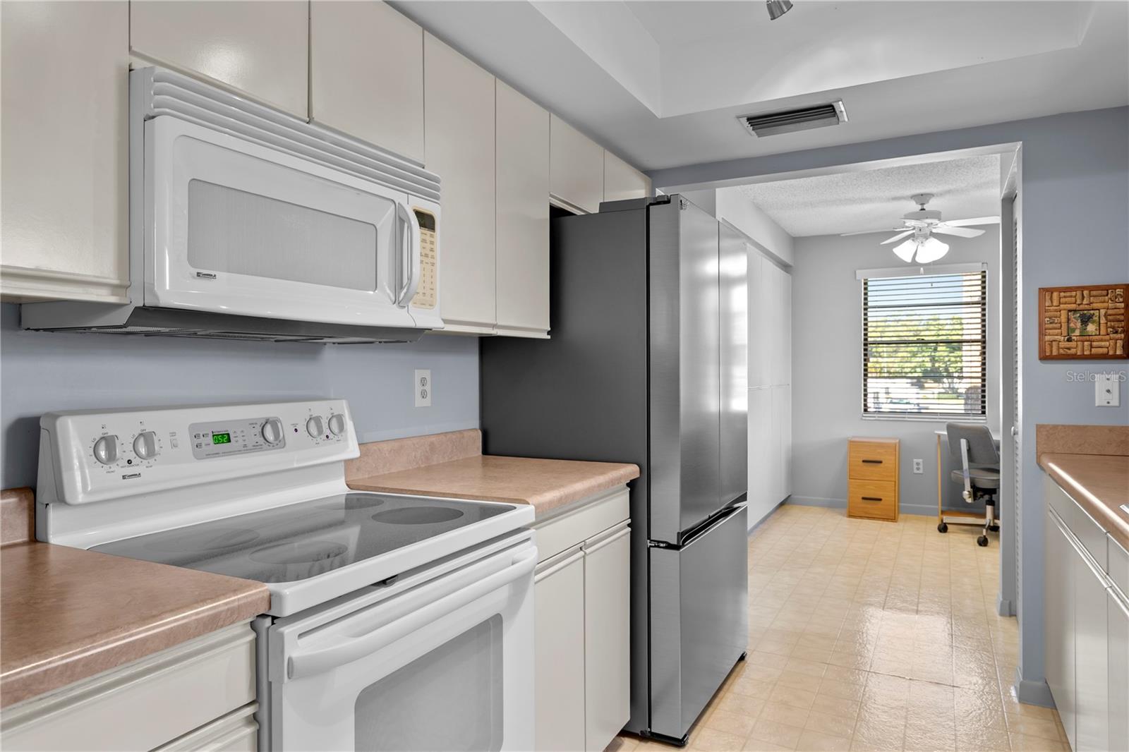 HARSHAW LAKE PARK CONDO - Residential