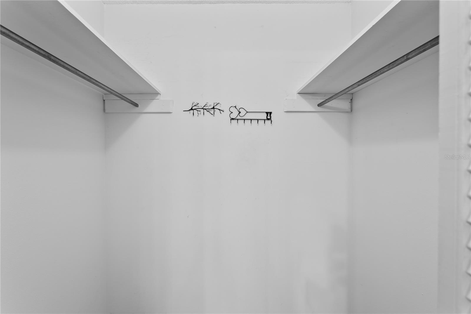 HARSHAW LAKE PARK CONDO - Residential