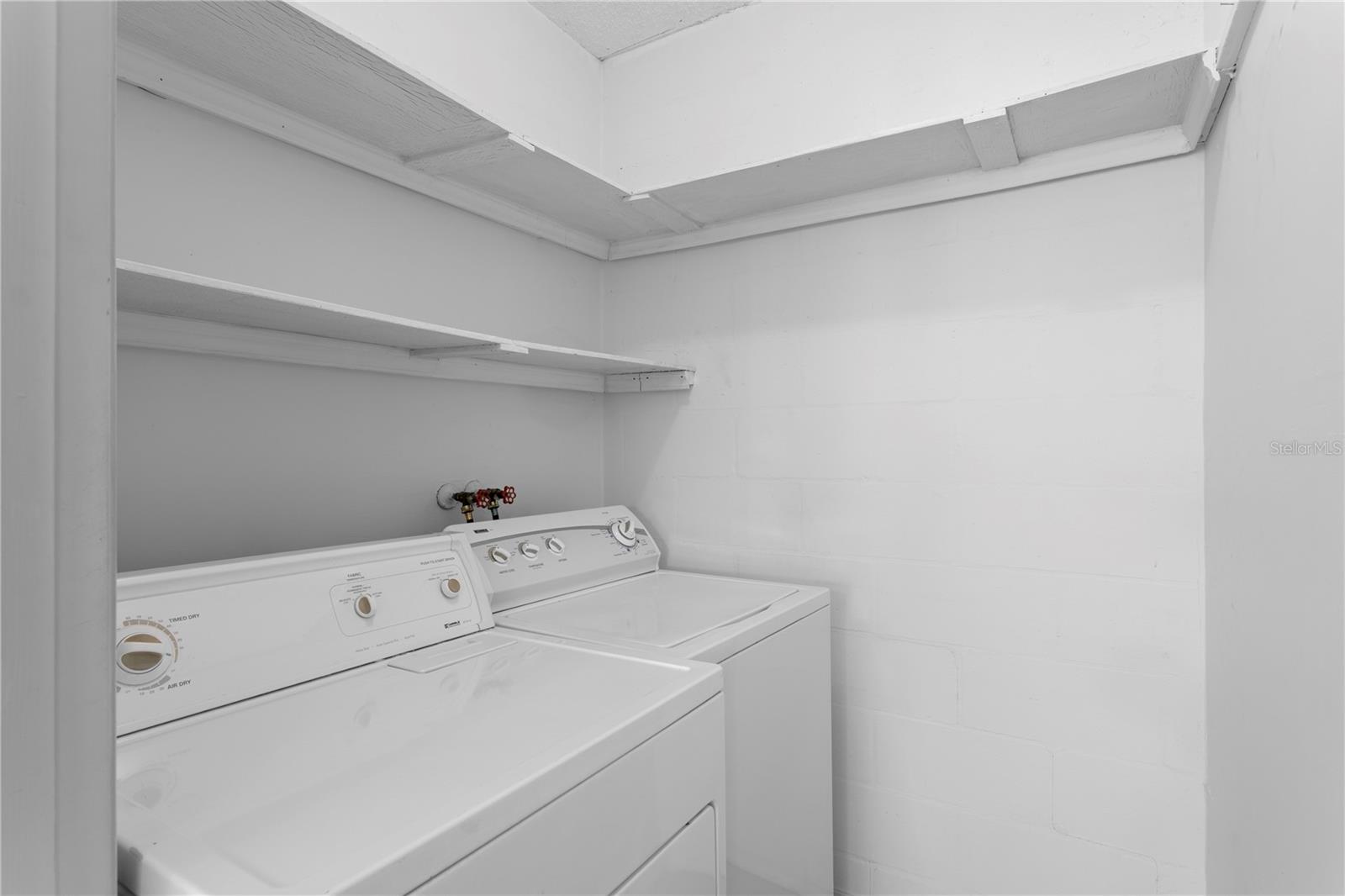 HARSHAW LAKE PARK CONDO - Residential