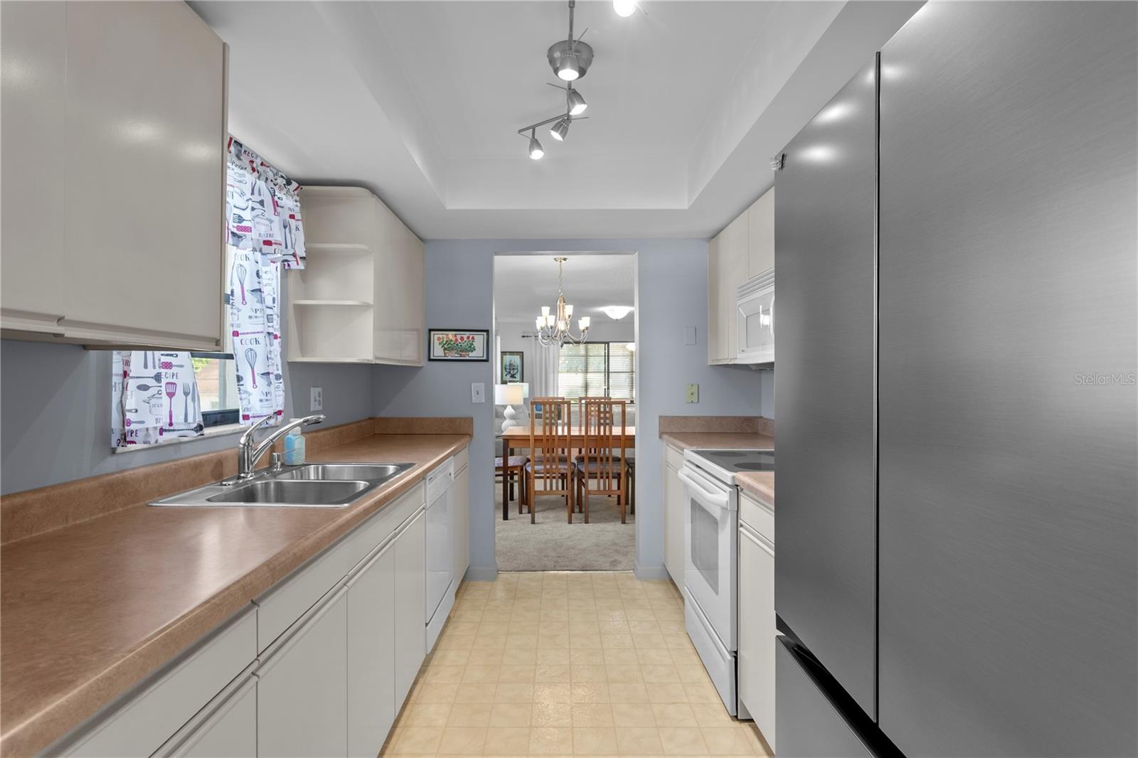 HARSHAW LAKE PARK CONDO - Residential