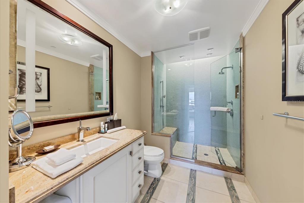 SIESTA KEY BEACH RESIDENCES II - Residential Lease
