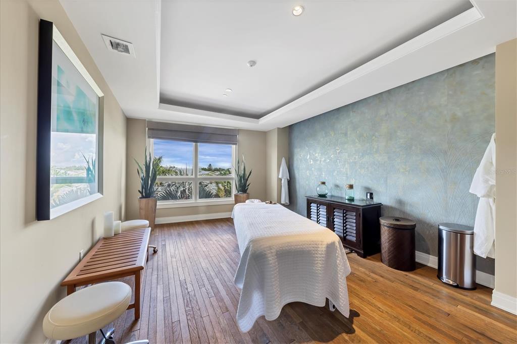 SIESTA KEY BEACH RESIDENCES II - Residential Lease