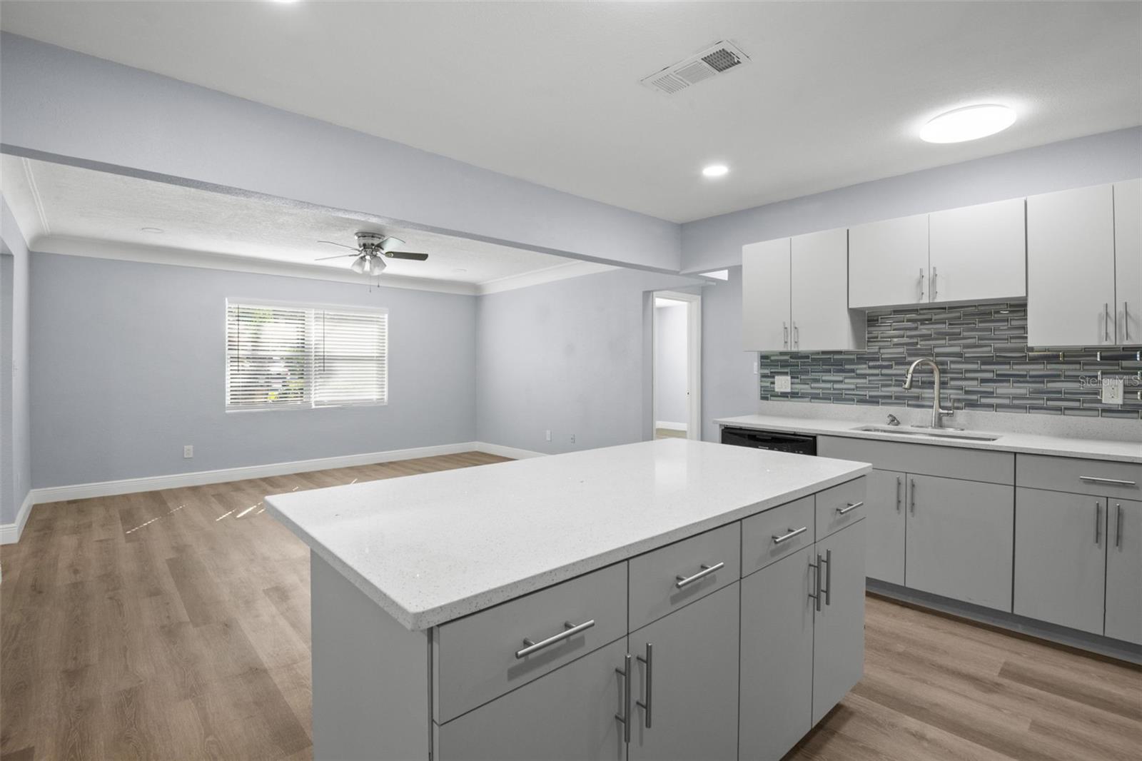 SIRMONS HEIGHTS - Residential