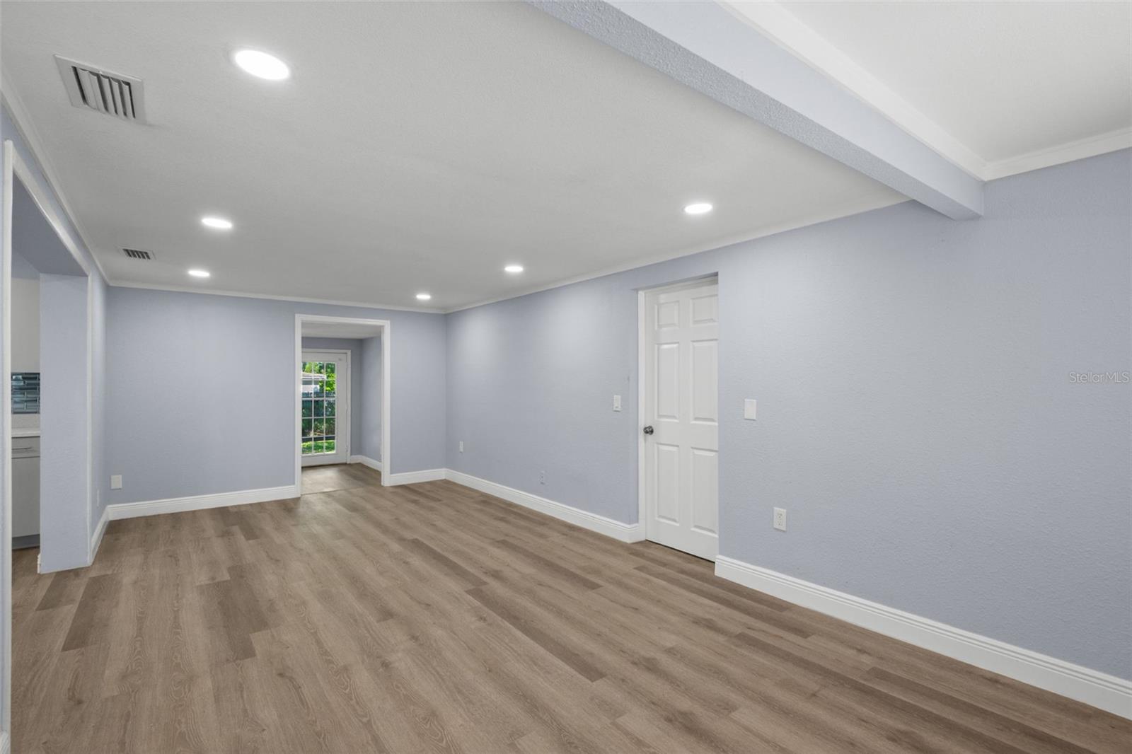 SIRMONS HEIGHTS - Residential