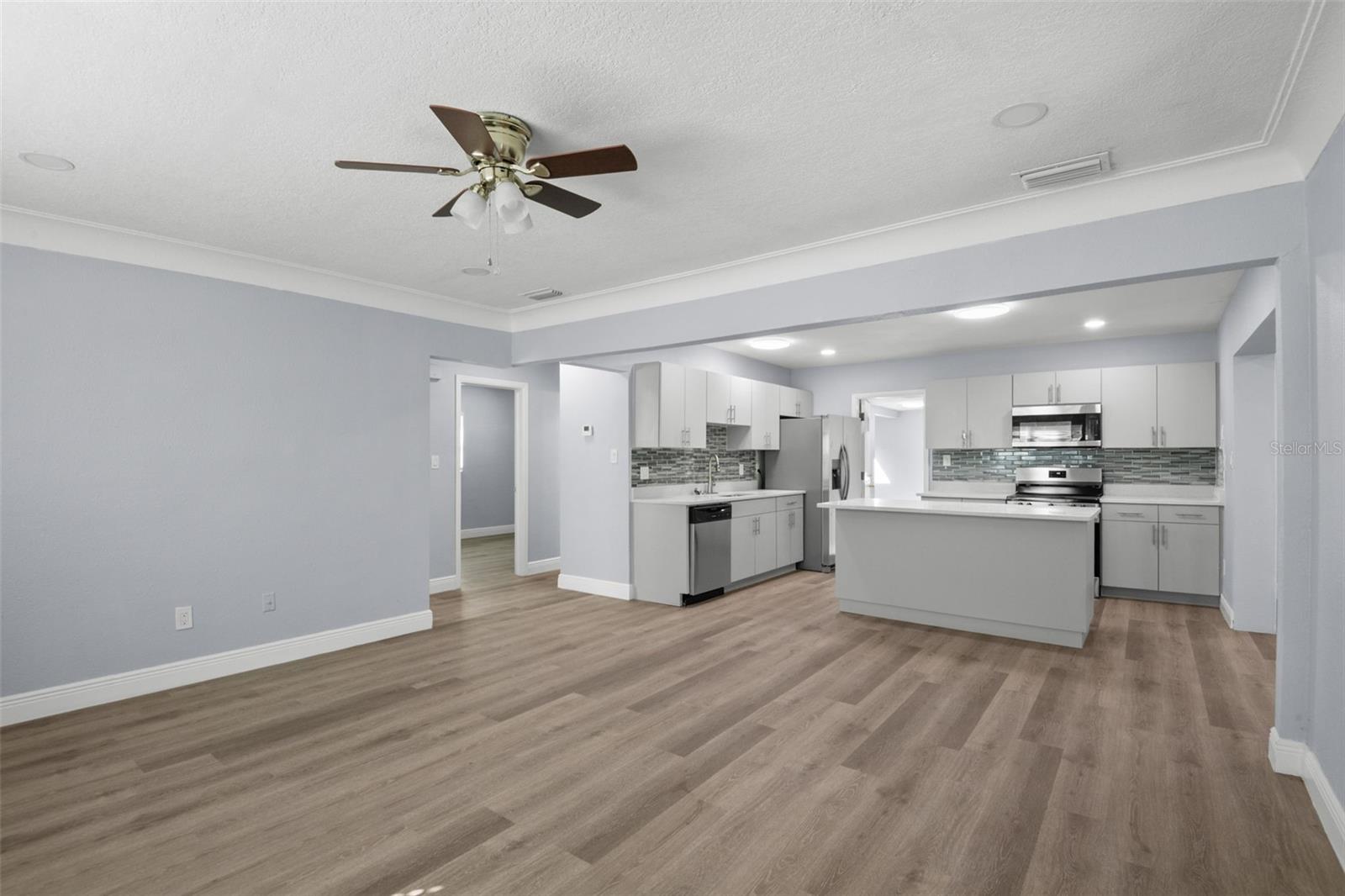 SIRMONS HEIGHTS - Residential