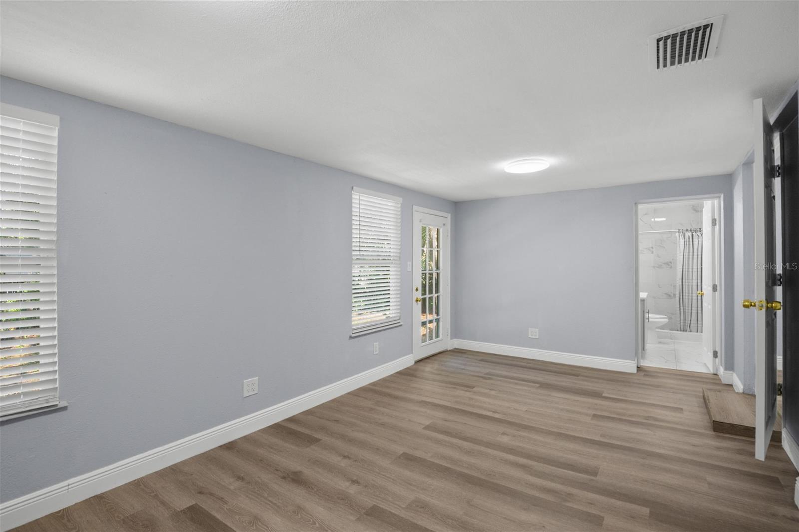 SIRMONS HEIGHTS - Residential