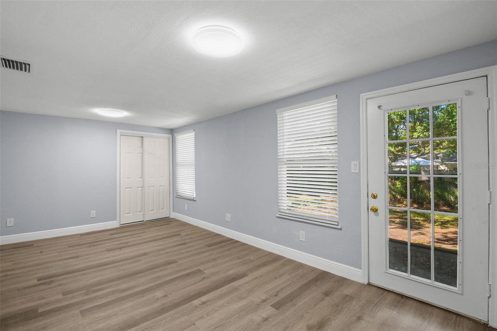 SIRMONS HEIGHTS - Residential