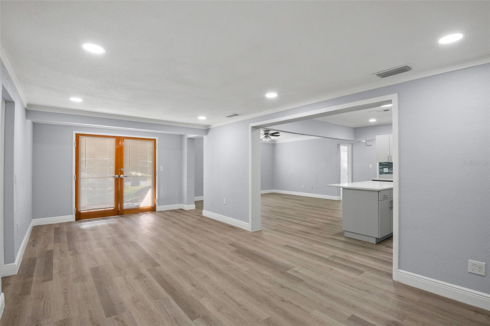 SIRMONS HEIGHTS - Residential