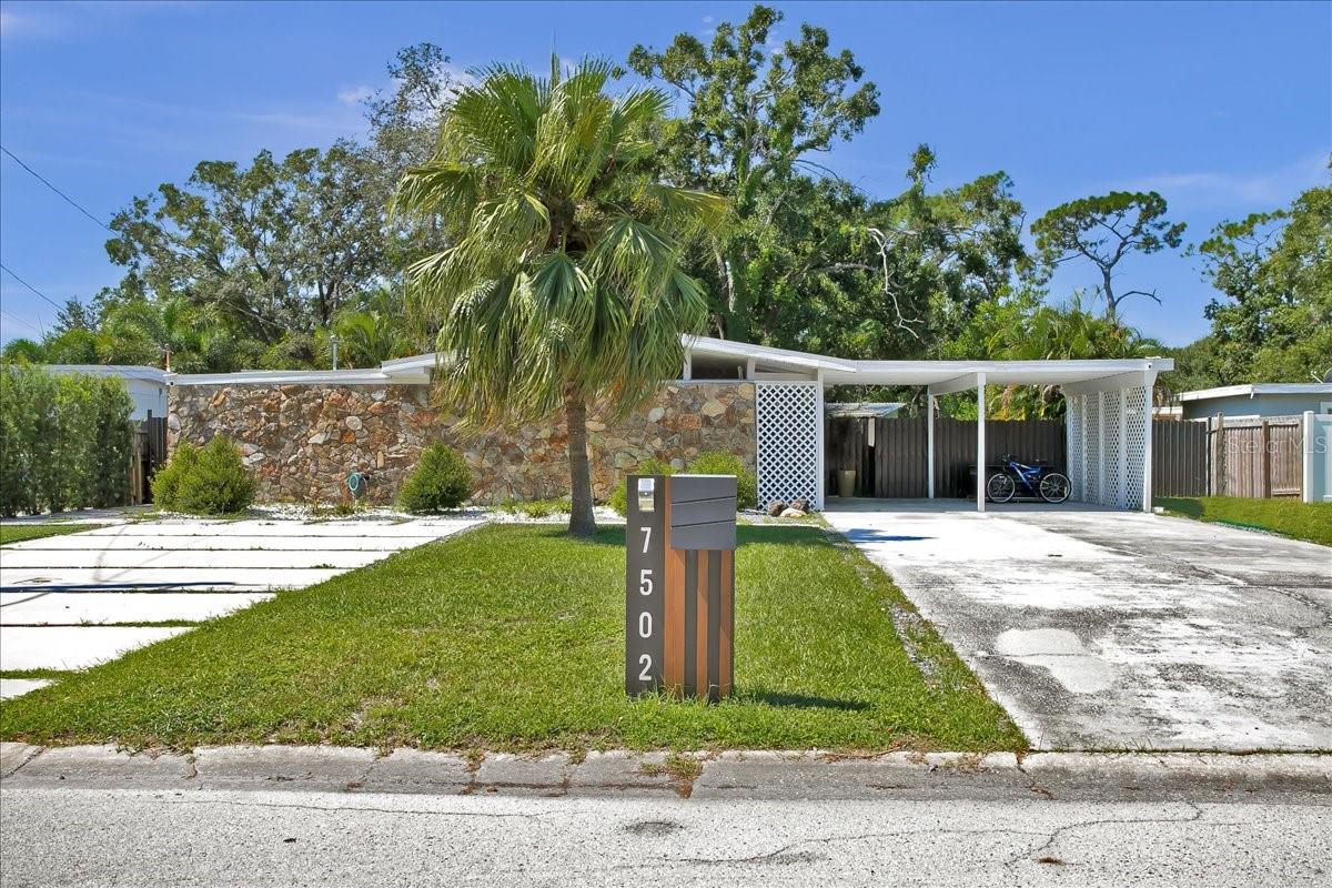 7502 LAKESIDE BOULEVARD