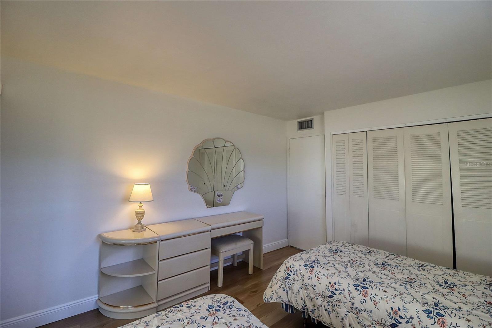 CAMBRIDGE I CONDO - Residential Lease